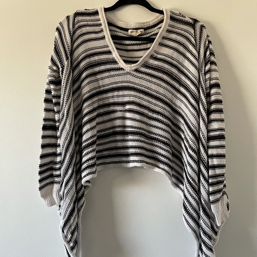 Billabong Oversized Cropped Sweater size Medium
